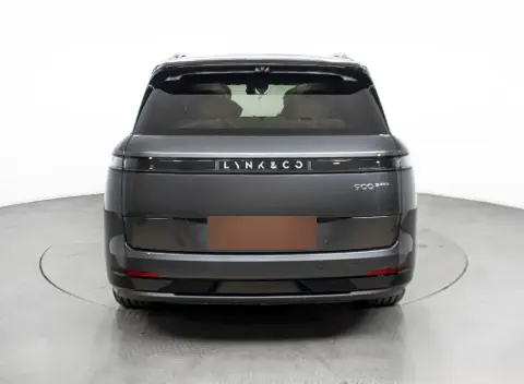 Lynk & Co 900 2025 — миниатюра 5