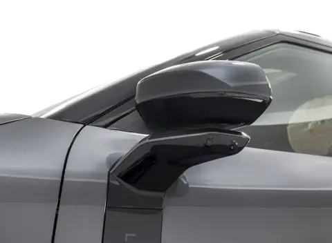 Lynk & Co 900 2025 — миниатюра 8