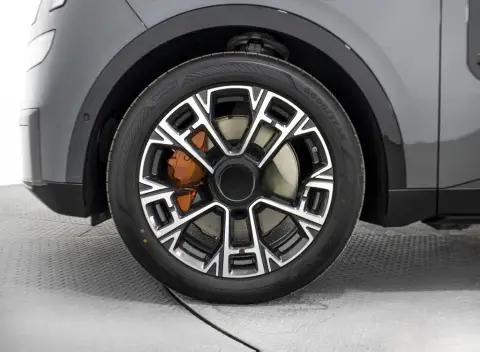 Lynk & Co 900 2025 — миниатюра 10