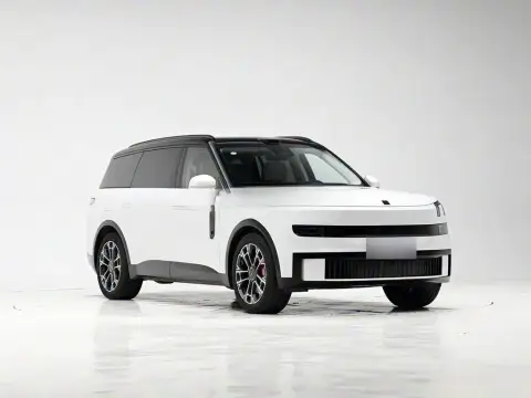 Lynk & Co 900 2025 — миниатюра 1