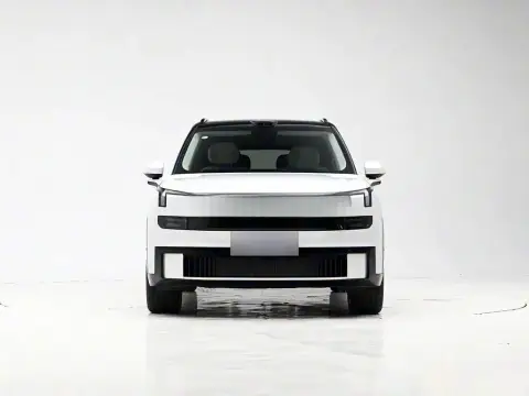 Lynk & Co 900 2025 — миниатюра 2
