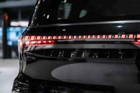 Infiniti QX80 2025 — миниатюра 9