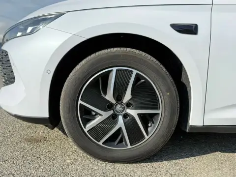 BYD Qin L 2025 — миниатюра 8