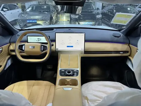 Geely Galaxy Starship 7 2025 — миниатюра 8