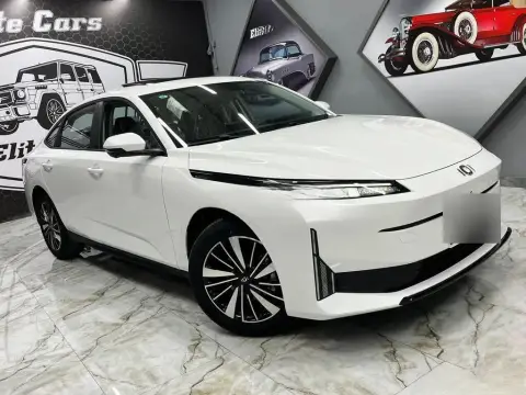 Changan Qiyuan A05 2025 — миниатюра 5