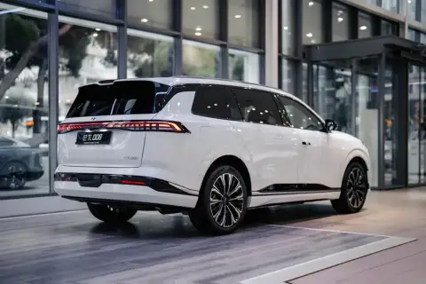 Dongfeng YiPai 008 2025 — миниатюра 8