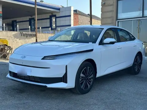 Changan Qiyuan A05 2025 — миниатюра 1
