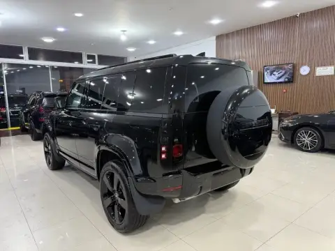 Land Rover Defender 2025 — миниатюра 7