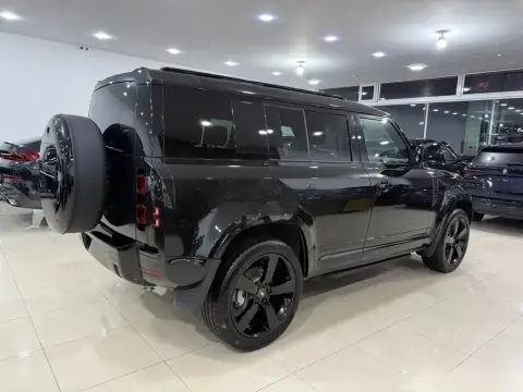 Land Rover Defender 2025 — миниатюра 8