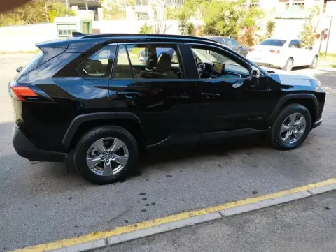 Toyota RAV4 2025 — миниатюра 3