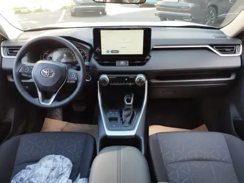 Toyota RAV4 2025 — миниатюра 6