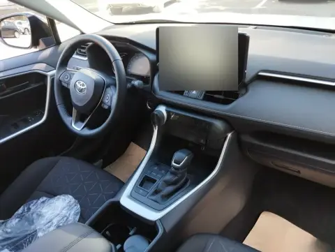 Toyota RAV4 2025 — миниатюра 8