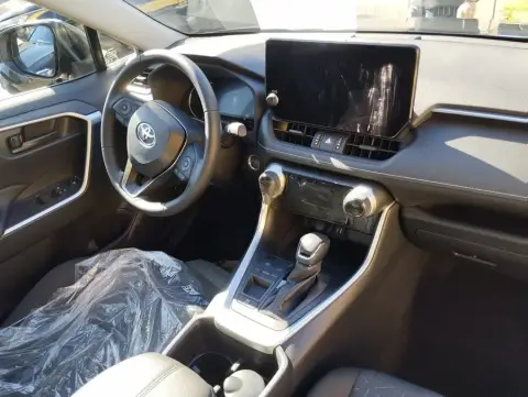 Toyota RAV4 2025 — миниатюра 8