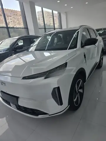 Changan Qiyuan Q05 2025 — миниатюра 2