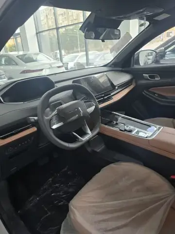 Changan Qiyuan Q05 2025 — миниатюра 10