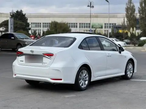 Toyota Corolla 2025 — миниатюра 4