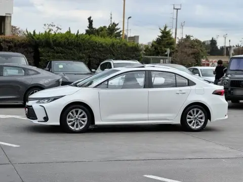Toyota Corolla 2025 — миниатюра 10