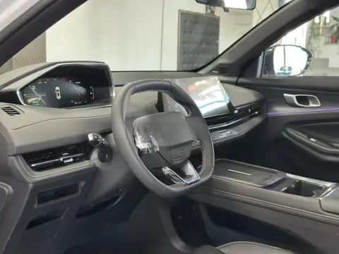 Changan Qiyuan Q05 2025 — миниатюра 8