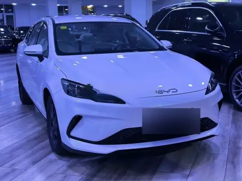 BYD Seal 05 2025 — миниатюра 2