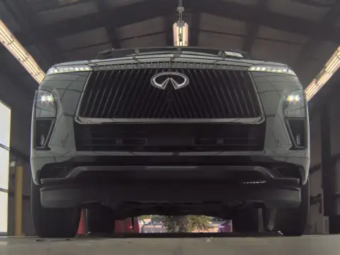 Infiniti QX80 2025 — миниатюра 3