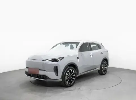 Changan Qiyuan Q05 2025 — миниатюра 1