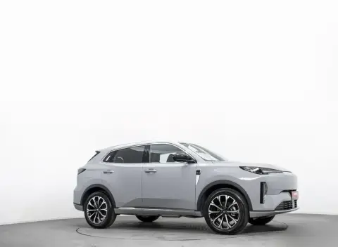 Changan Qiyuan Q05 2025 — миниатюра 2