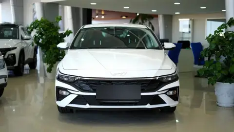 Hyundai Elantra 2025 — миниатюра 2