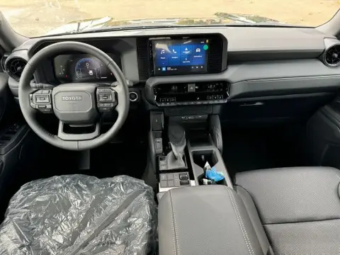 Toyota Land Cruiser Prado 2026 — миниатюра 10