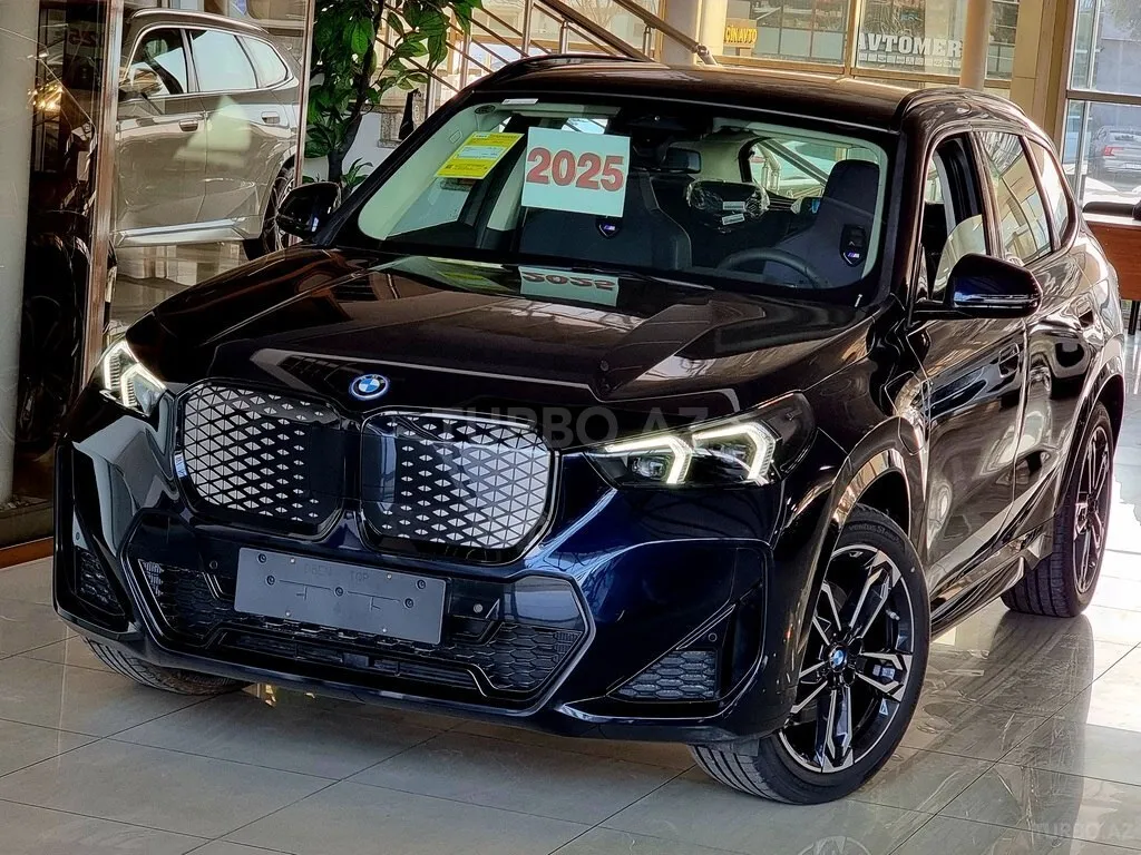BMW iX1 2025 — фото 1 из 10