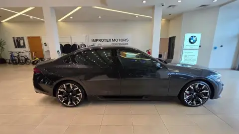 BMW 530e 2025 — миниатюра 6