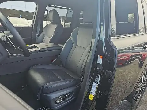 Lexus LX 600 2025 — миниатюра 6