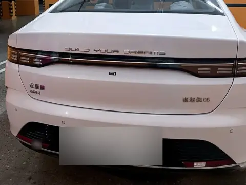 BYD Destroyer 05 2025 — миниатюра 2