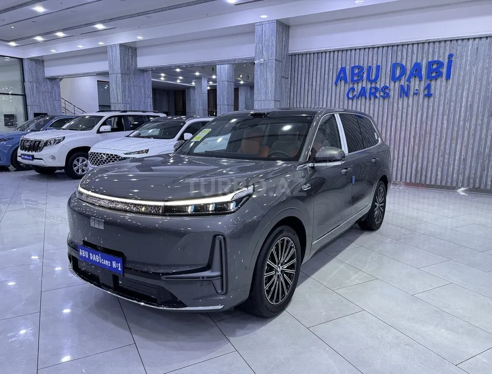 Geely Galaxy M9 2025 — фото 1 из 10