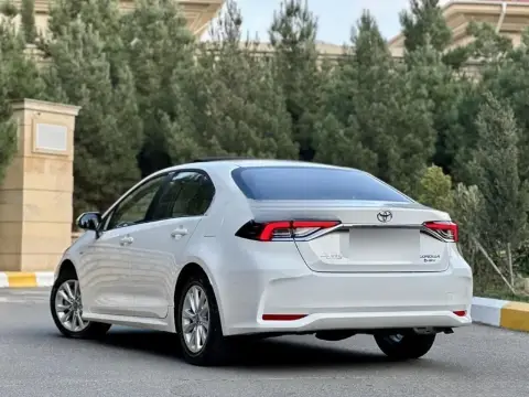 Toyota Corolla 2025 — миниатюра 6