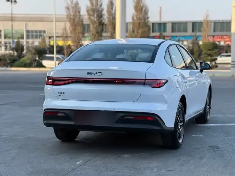 BYD Seal 05 2025 — миниатюра 5