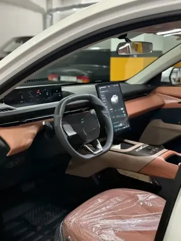 Changan Qiyuan A05 2025 — миниатюра 2