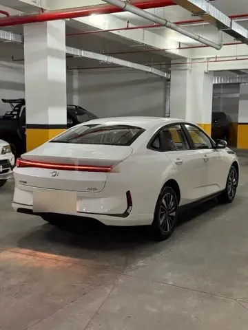 Changan Qiyuan A05 2025 — миниатюра 6