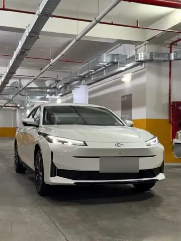 Changan Qiyuan A05 2025 — миниатюра 8