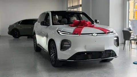 Changan Qiyuan Q07 2025 — миниатюра 2