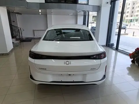 Changan Qiyuan A05 2025 — миниатюра 4