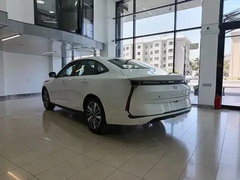 Changan Qiyuan A05 2025 — миниатюра 6