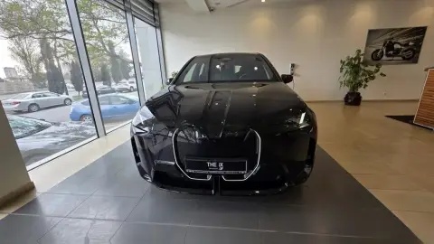 BMW iX 2025