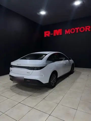 BYD Seal 05 2025 — миниатюра 8