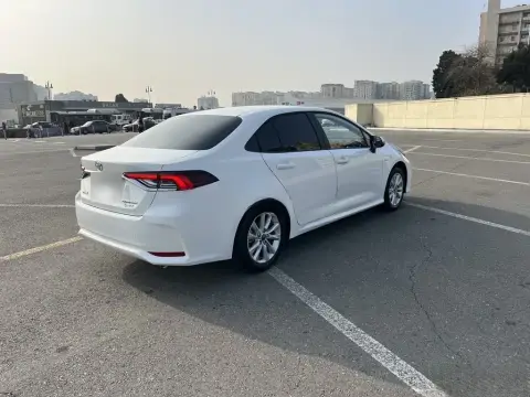 Toyota Corolla 2025 — миниатюра 6