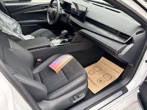 Toyota Camry 2026 — миниатюра 8