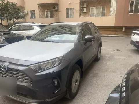Toyota RAV4 2025 — миниатюра 2