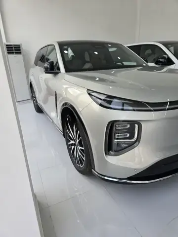 Changan Qiyuan Q07 2025 — миниатюра 2