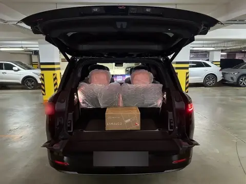 Lynk & Co 900 2025 — миниатюра 10