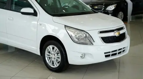 Chevrolet Cobalt 2026 — миниатюра 2