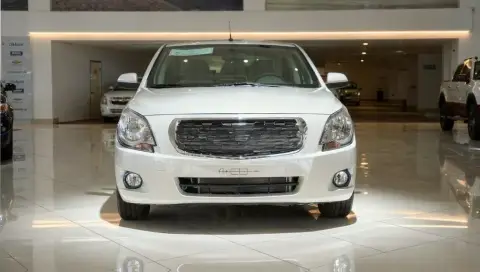 Chevrolet Cobalt 2026 — миниатюра 3